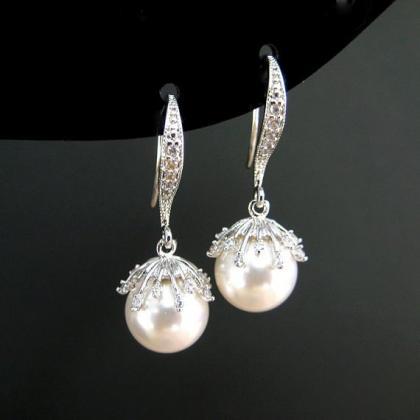Gold Pearl Earrings Bridal Pearl Earrings..