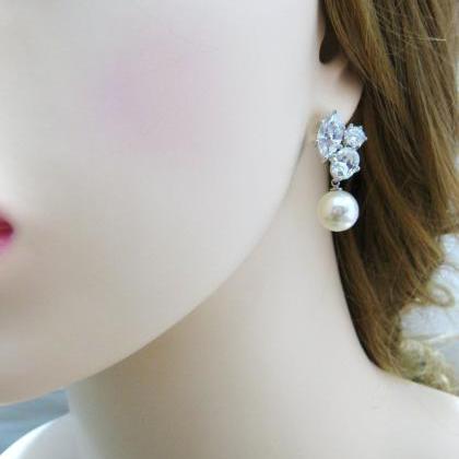 Cubic Zirconia Earrings Swarovski Round 10mm Pearl..