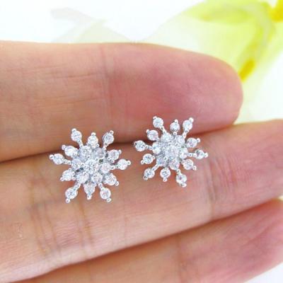 Snowflake Earrings & Necklace Gift Set Clear Cubic Zirconia Snow Stud Earrings Wedding Jewelry Bridesmaids Gift Minimalist Jewelry (E082)