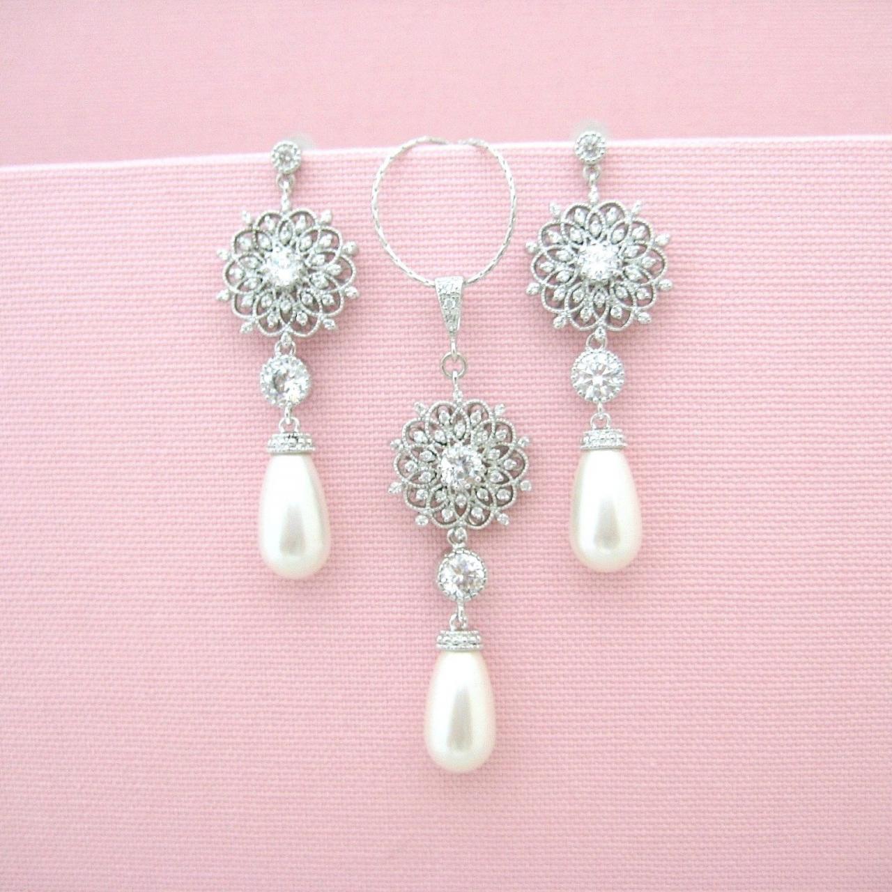 Wedding Jewelry Gift Set Chandelier Earrings Vintage Style Earrings Swarovski Pearl Bridal Long Earrings Bridesmaids Gift (e123)