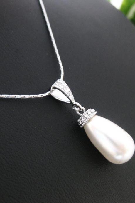 Bridal Pearl Necklace Wedding Necklace Swarovski Teardrop Pearl Bridesmaid Necklace Wedding Jewelry Bridesmaid Gift Pearl Pendant (N028)