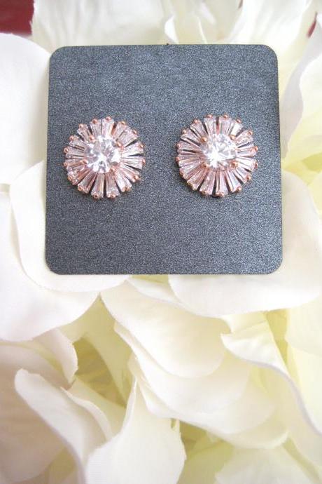 Sunburst Baguette Cubic Zirconia Stud Earrings Bridal Crystal Earrings Bridesmaid Gift Wedding Jewelry Diamond Stimulant Stone (e053)